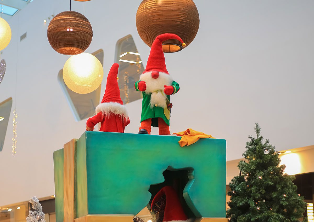 Nordic Santas with Christmas Parcel - Image 3